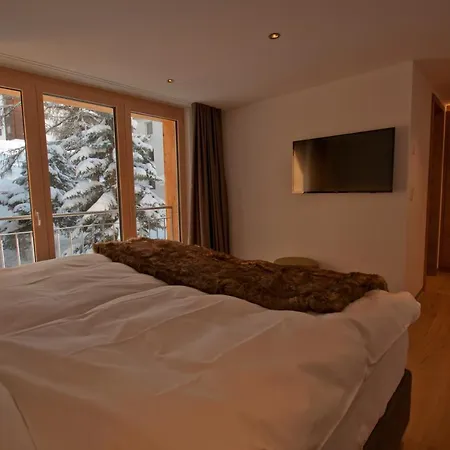 Alpine Colosseo Apart Otel Zermatt