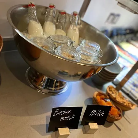 Alpine Colosseo צרמט