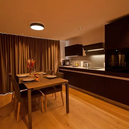 Alpine Colosseo Apartahotel Zermatt