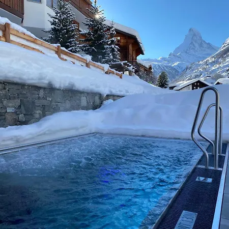 Alpine Colosseo Apartmanhotel Zermatt