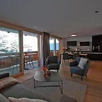 Alpine Colosseo شقة فندقية