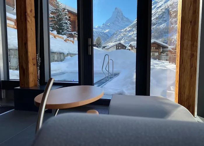 Alpine Colosseo شقة فندقية زيرمات