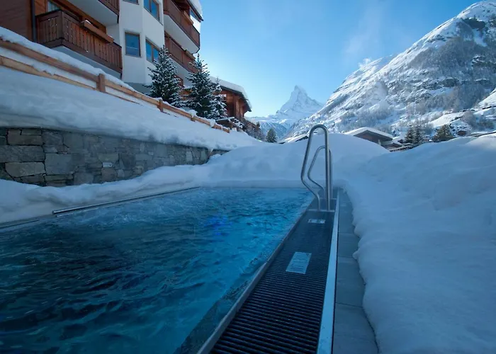 Alpine Colosseo شقة فندقية زيرمات