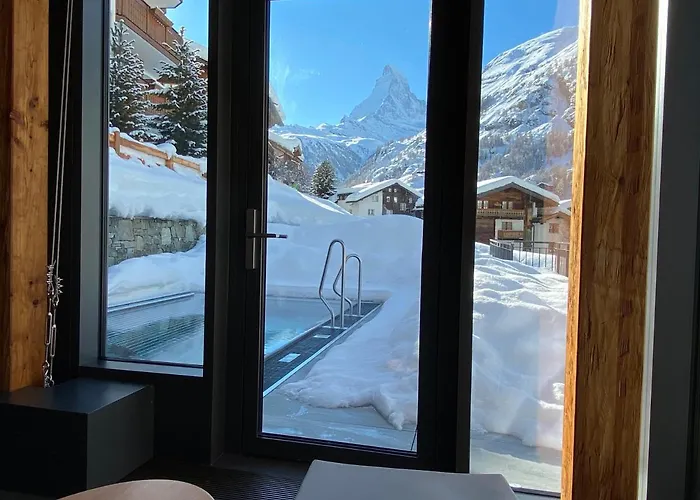 Alpine Colosseo شقة فندقية زيرمات